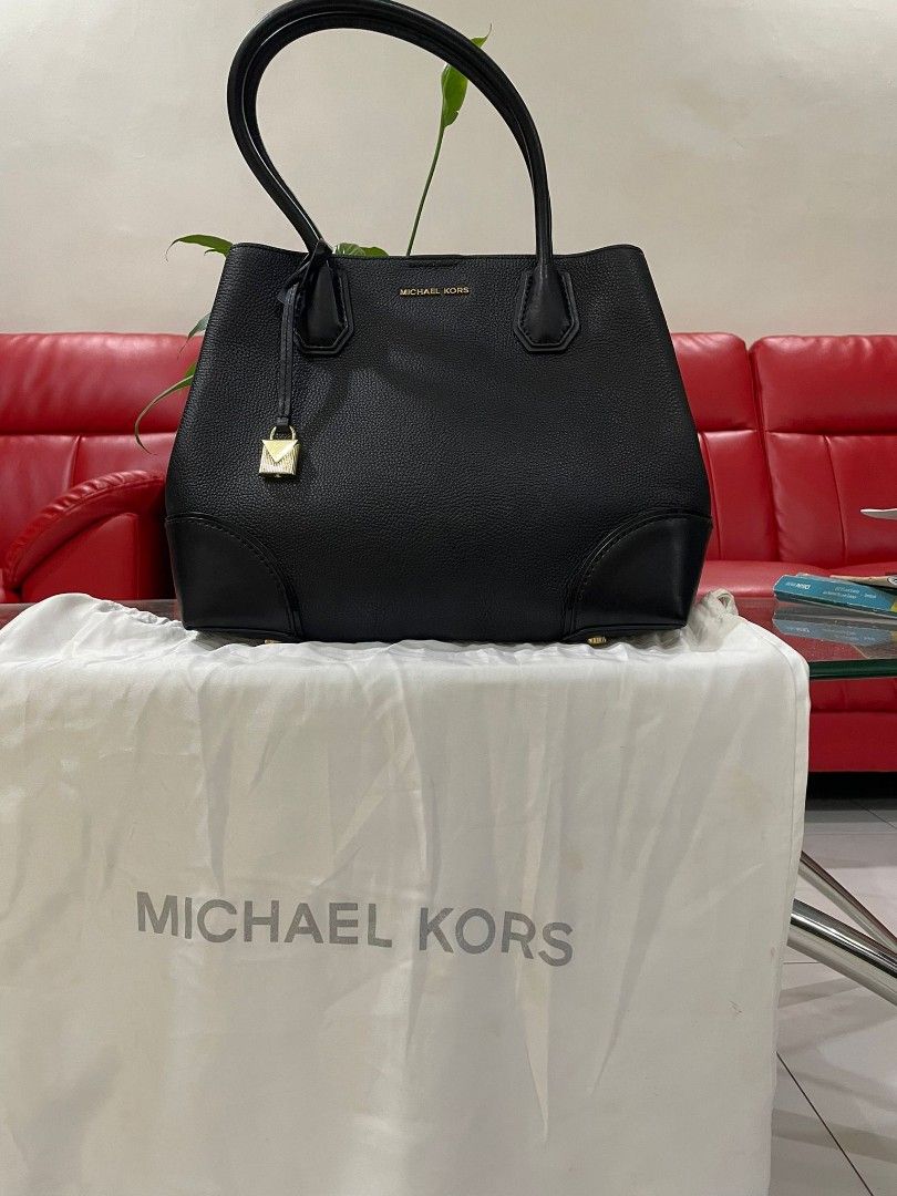Kors studio deals