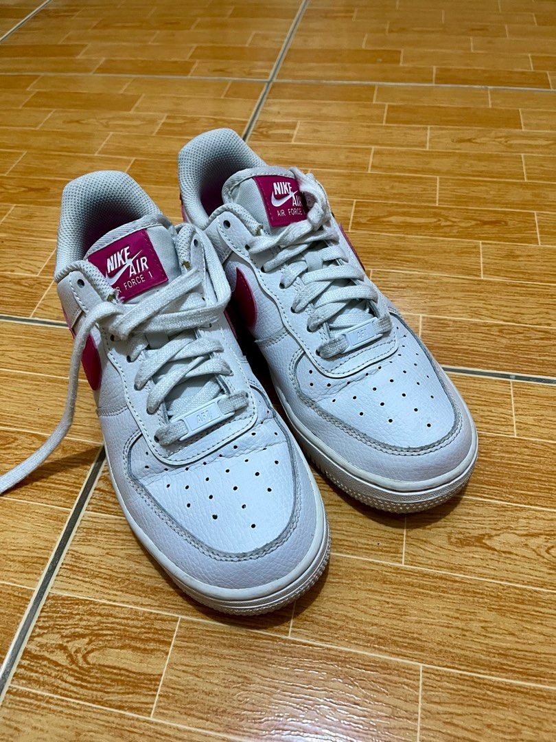 Nike Air Force 1 US 7 Women (Category: Sneakers) located in Mandaluyong City. Submitted by ramos10 (Listing ID 1306120789, Image 2). Description: Original Decluttering Size 24cm .