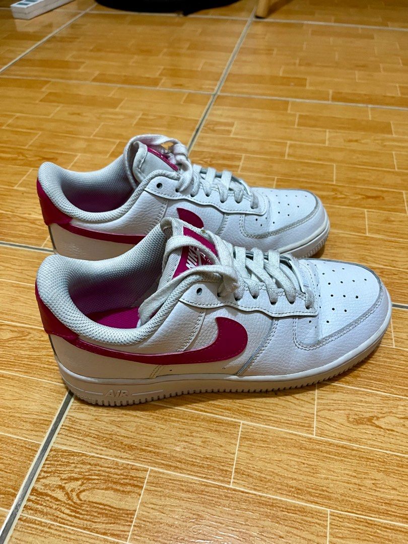 Nike Air Force 1 US 7 Women (Category: Sneakers) located in Mandaluyong City. Submitted by ramos10 (Listing ID 1306120789, Image 1). Description: Original Decluttering Size 24cm .