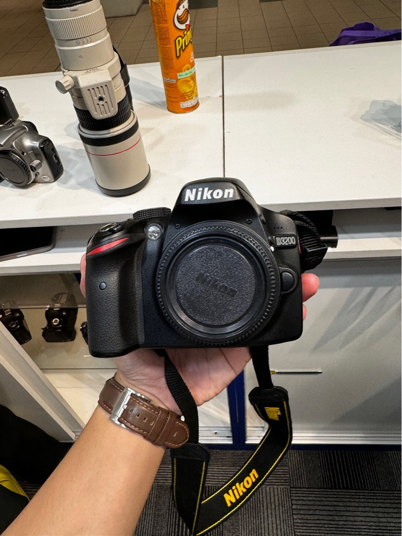 NIKON D3200 BODY, Photography, Cameras on Carousell