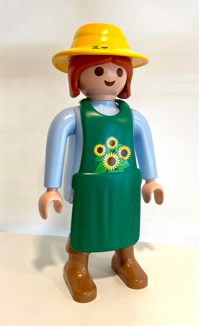 Brand New Playmobil XXL (63cm)Gardener Sunflower Version, Hobbies