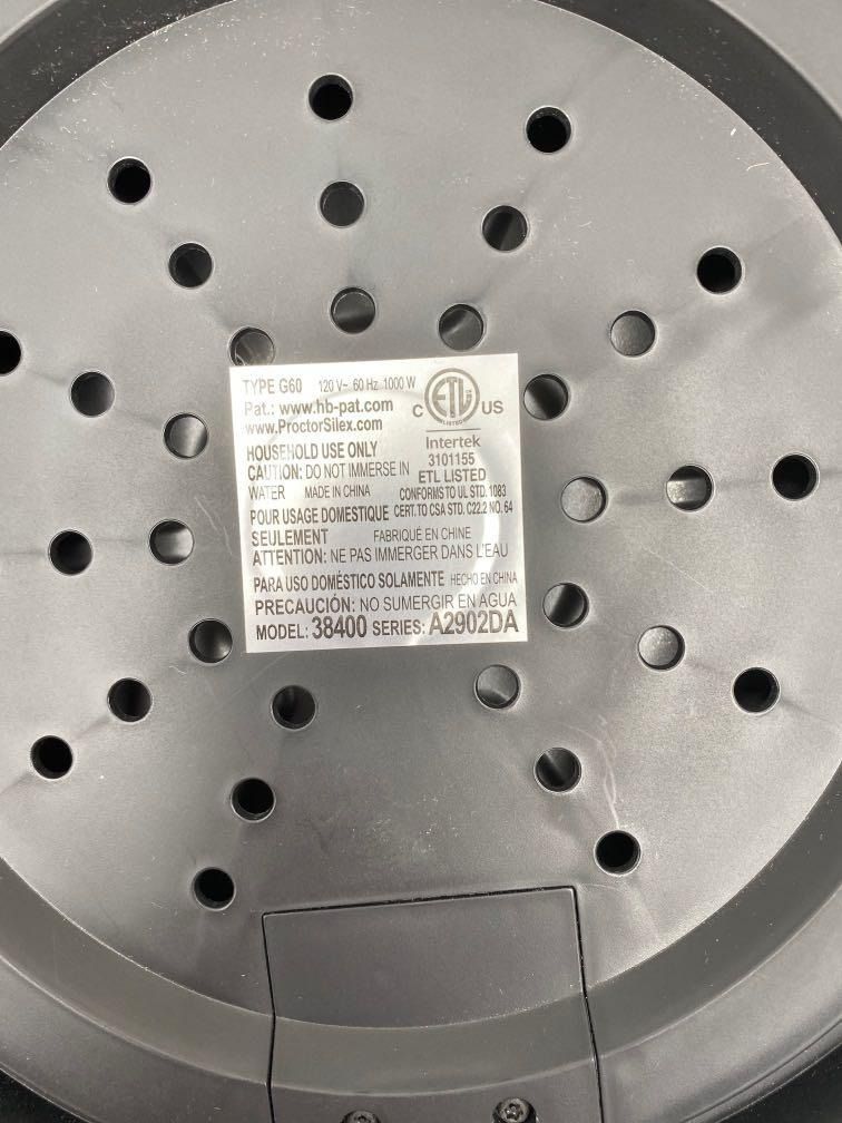 Proctor Silex Crepe Maker (Category: Breadmakers) located in Pasay City. Submitted by enrico_appliances (Listing ID 1306073228, Image 3). Description: Item is in very good condition 110 volts, needs transformer to work No issue Box is slighly damaged and with manual.