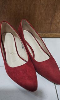 Red shoes women