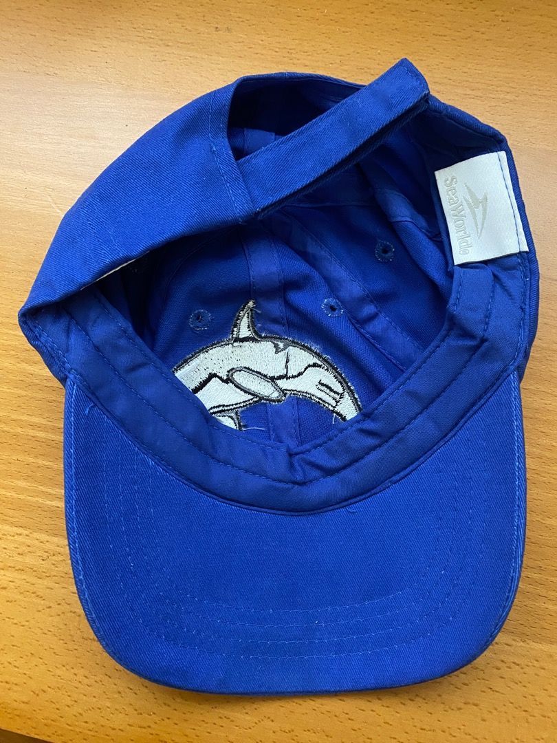 Royal Blue Shamu SeaWorld Cap (Category: Caps & Hats) located in Makati City. Submitted by lenaloved (Listing ID 1306087253, Image 2). Description: Royal Blue Shamu SeaWorld Cap Unused, kept in storage, still with youth sticker label Youth-size Seaworld Cap with Killer Whale Orca Design Accessories : Cap : Hat .