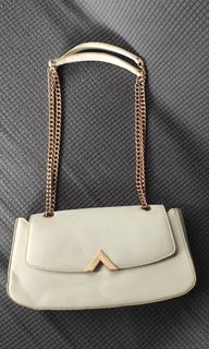 (Kategori: ) berada di . Dikirim oleh Gh.GeHome (ID iklan 1306092654, Gambar 1). Deskripsi: .