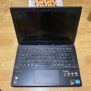 Sony Vaio Laptop SVS13127PAB (ISSUE BATTERY)