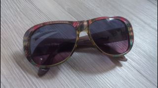 （分類：）位於 。 由 gigipenina 提交（商品編號 1306120479，圖片 1）。簡介： 。