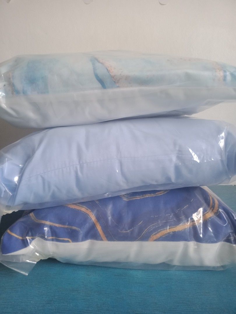 Throw Pillows 18x18cm (w/covers) (Category: Cushions & Throws) located in Makati City. Submitted by clutterms (Listing ID 1306082233, Image 1). Description: Throw Pillows/Sofa Cushions size: 18x18cm 3 pieces of pillow 9 zipped covers (6 nakafold at 3 nakasuot na sa unan) ALL for 180 pesos 👉 condition: slightly used once. washed once. stored for a long time. 👉 condition: in very good condition. 👉 rfs: not using. nakatago lang. 🌟 decluttering �