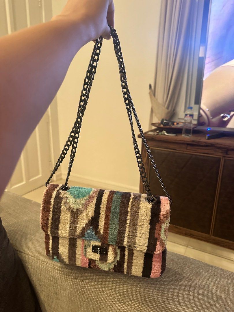 Turkish Fabric with High Quality Nickel Hardware Bag (Category: Luxury Bags & Wallets) located in Angeles City. Submitted by should_be_yours (Listing ID 1306134830, Image 2). Description: - bought from High Point fair from a Turkish supplier who exports high quality bags.