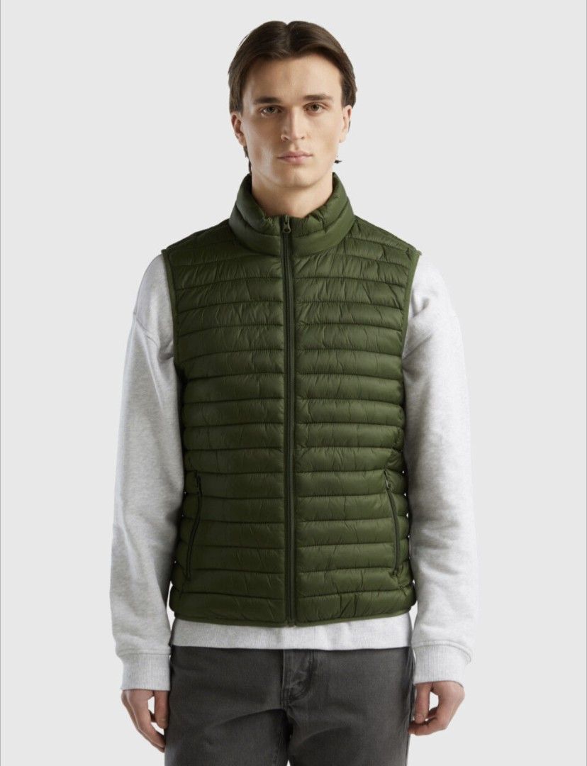 Uniqlo gilet sale