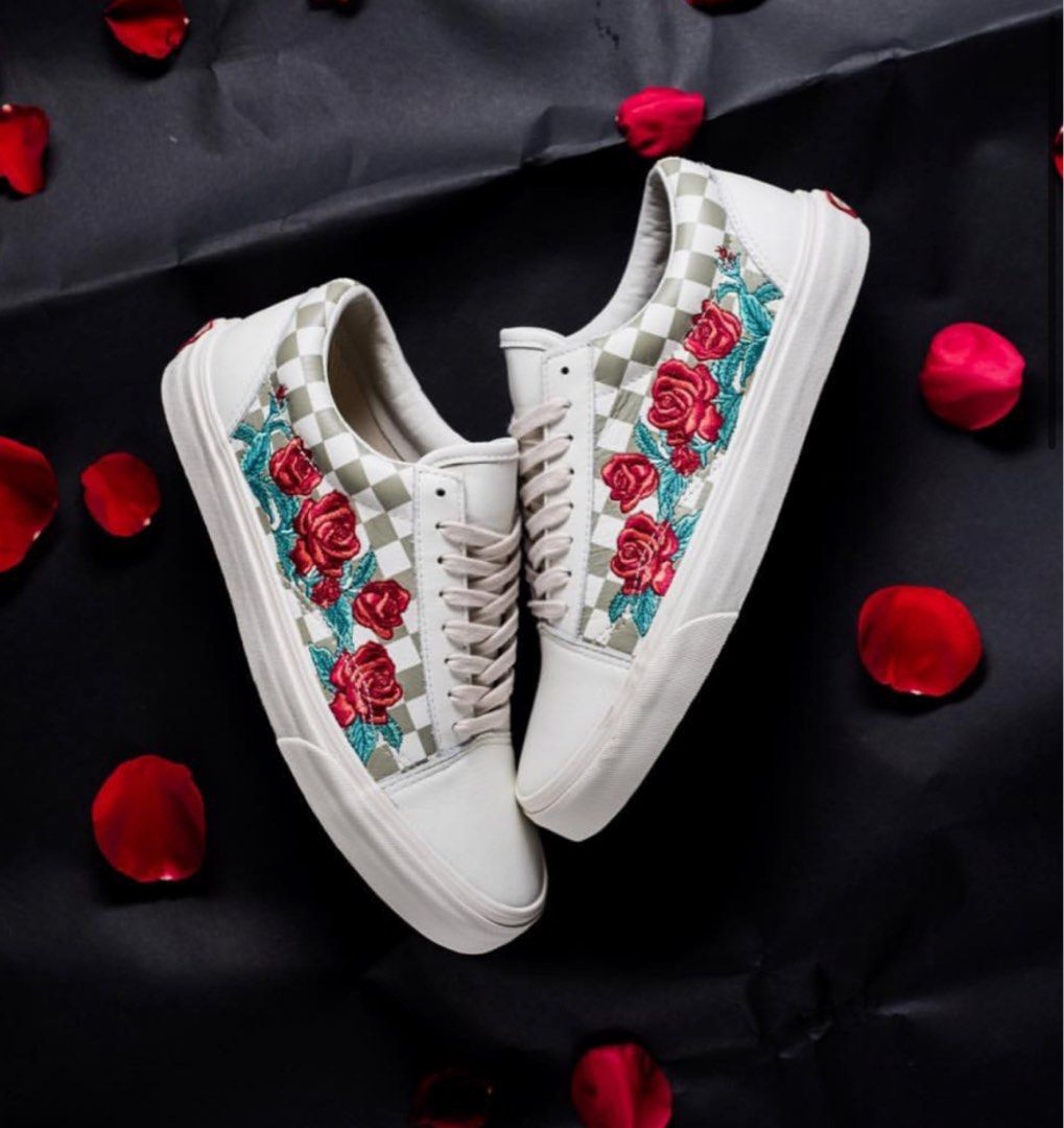 vans rose sneakers