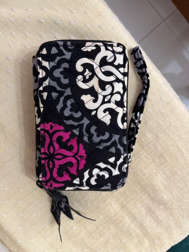 Vera bradley on the square wristlet best sale
