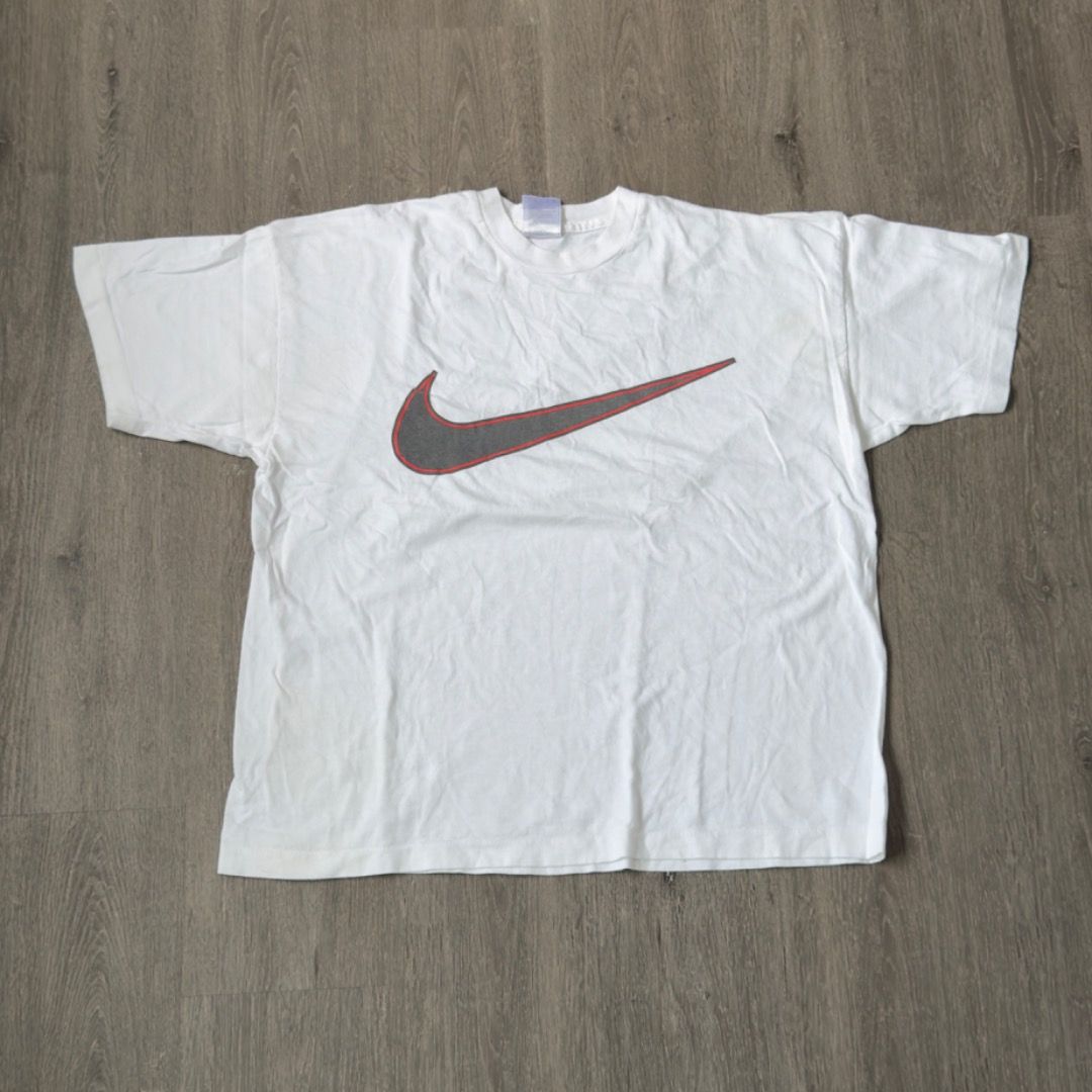 Vintage 90s Nike Central Logo Swoosh T Shirt Single Stitch