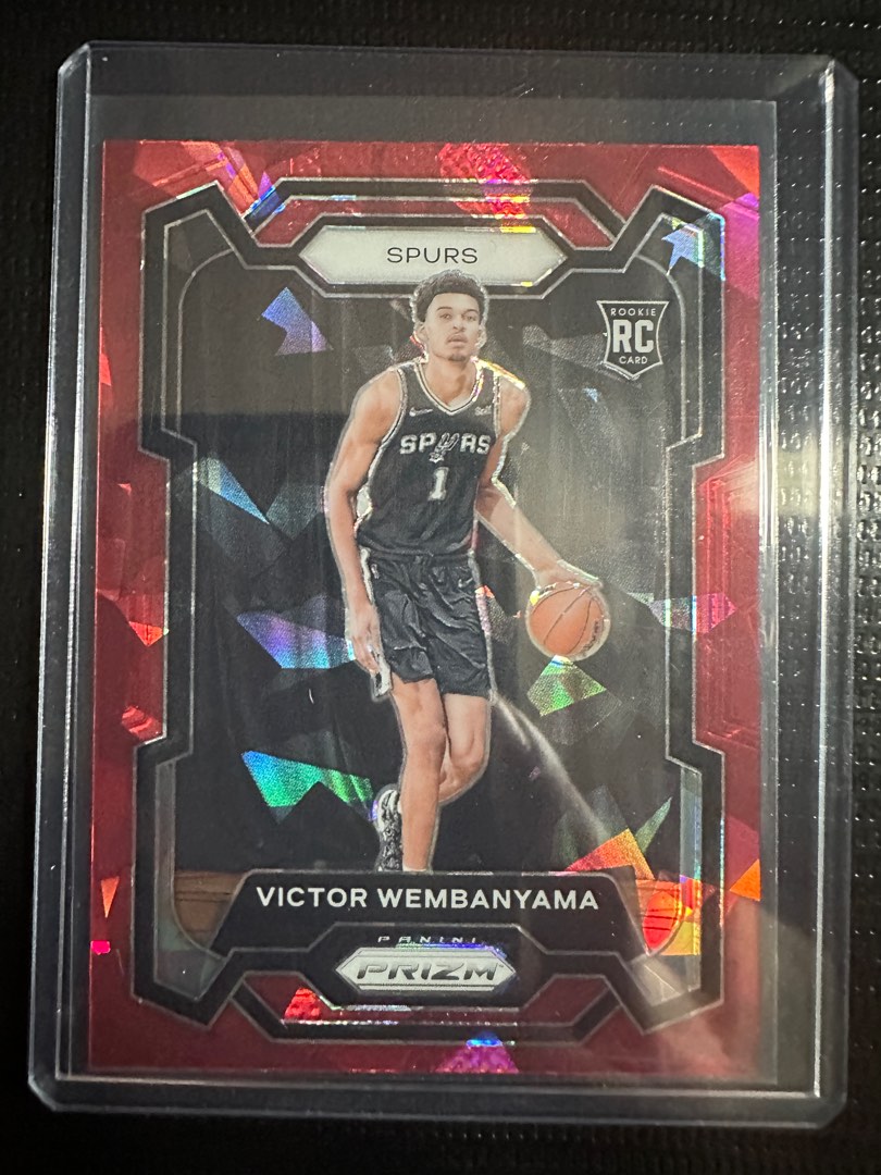 2023/2024 Panini Prizm NBA Victor Wembanyama Red Ice Cracked #136 