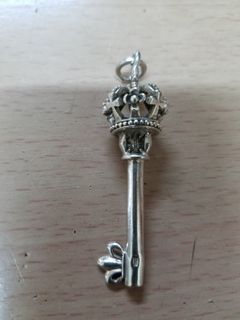 新淨 十字皇冠權杖 925 silver 吊咀 (see settlement location frist)64243381461763110