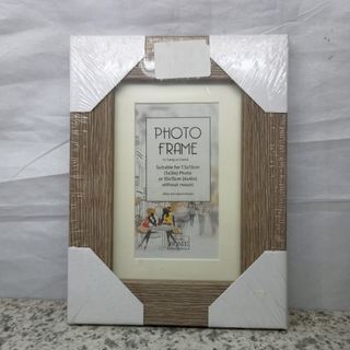 AL208 Home Decor 6"x4" Wood photo frame from UK for 75