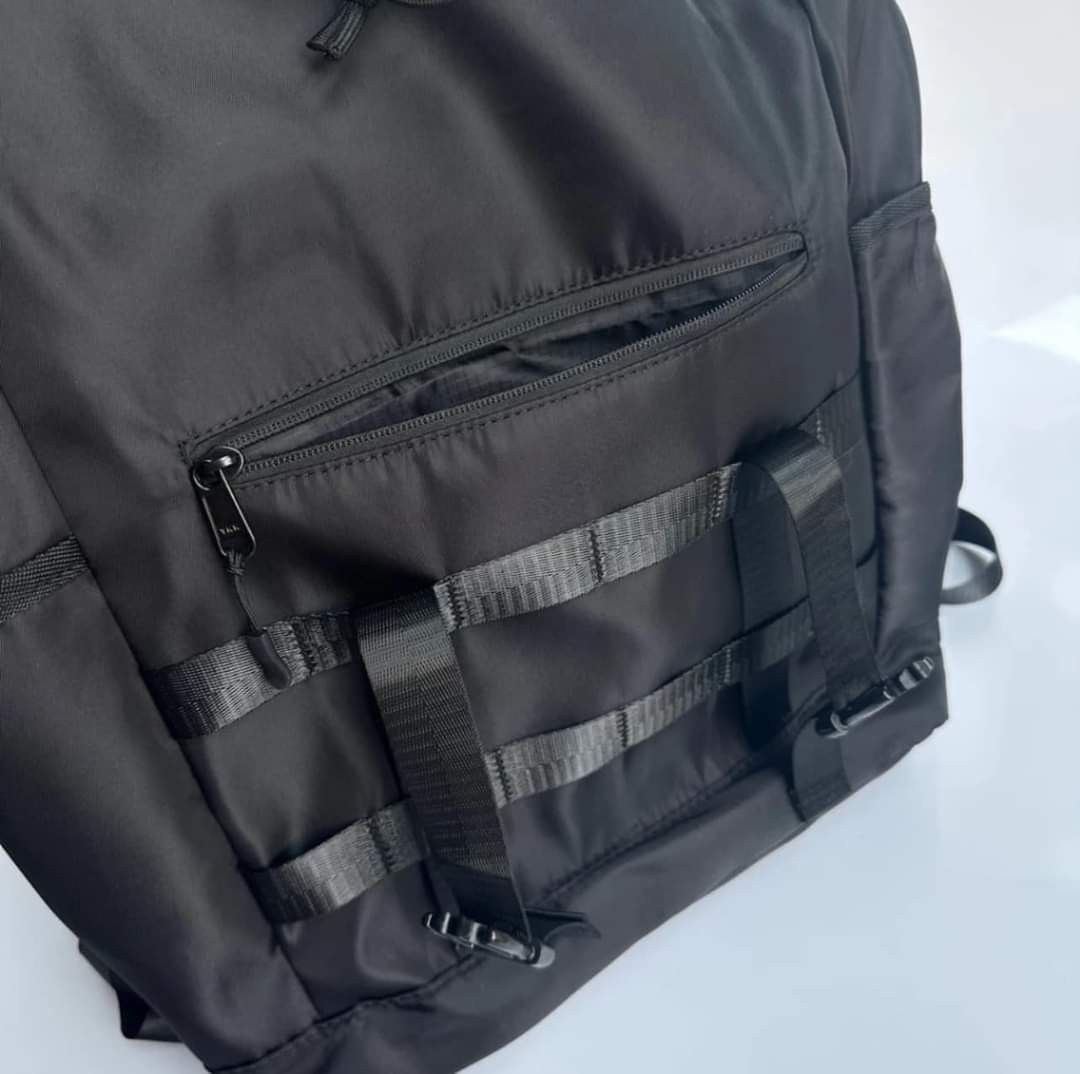 Backpack (Category: Backpacks) located in Singapore. Submitted by luvbees15 (Listing ID 1306279627, Image 3). Description: .