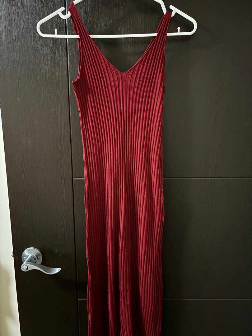 Bodycon Dress (Category: Dresses) located in Quezon City. Submitted by trsshd (Listing ID 1306280958, Image 1). Description: .