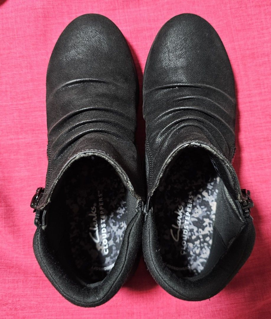 Clarks Cloudsteppers Breeze range ankle boots US5 UK2.5 EU35 Women s Fashion Footwear Boots on Carousell