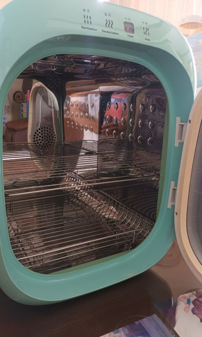 ECOMOM sterilizer (for Cebu buyers only) (Category: Breastfeeding & Bottle Feeding) located in Cebu City. Submitted by minimi.cebu (Listing ID 1306311665, Image 2). Description: need to replace light.