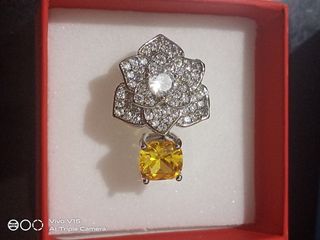 Flower design clear and citrine stone