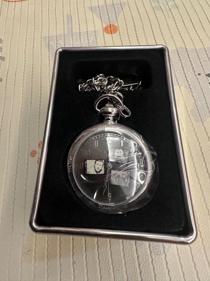 FREE TRACKABLE SHIPPING AND NEW AND UNUSED Rare Limited Edition Disney Theme Parks The Man the Mouse the Millennium Mickey Mouse Pocket Watch