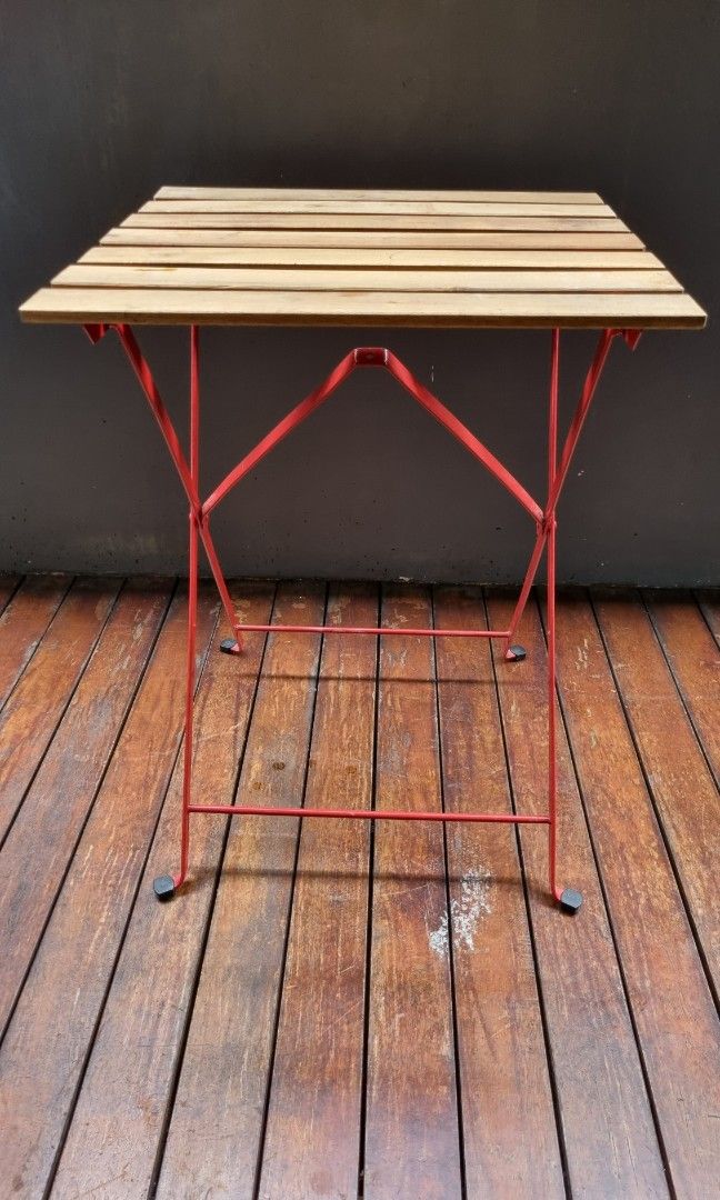 Ikea foldable table (Category: Tables & Sets) located in Singapore. Submitted by calvargy (Listing ID 1306255371, Image 1). Description: .