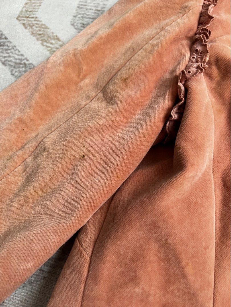 Jacket (Category: Coats, Jackets and Outerwear) located in Shah Alam. Submitted by ohsempreloved (Listing ID 1306338484, Image 3). Description: Original brand Vintage collection Bought from oversea boutique.