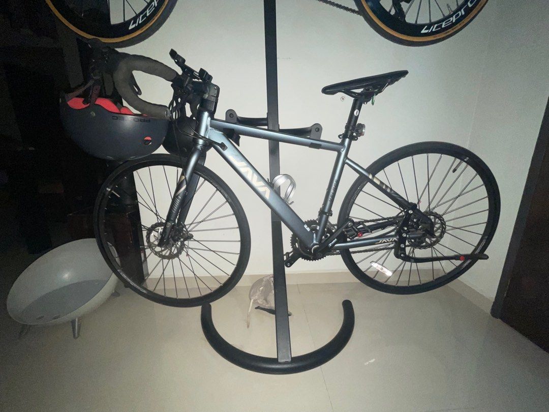 Java road bike (Category: Bicycles) located in Singapore. Submitted by blueinferno_ (Listing ID 1306322040, Image 1). Description: tele @iiiizzz_28 for more info.