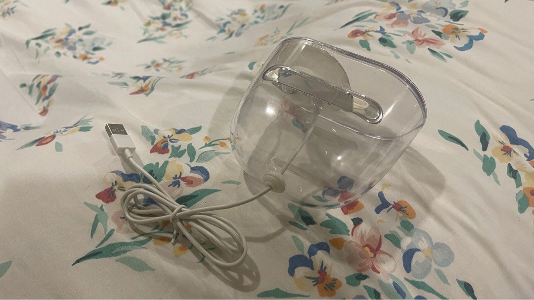 Joyroom Charger with Audio Enhancer (Category: Chargers & Cables) located in Makati City. Submitted by dingustts (Listing ID 1306292499, Image 3). Description: Joyroom Charger with Audio Enhancer Can be plugged in to a charger head to charge! The hole aligns with the speaker so that when you play music while it's plugged in, the music is louder :).
