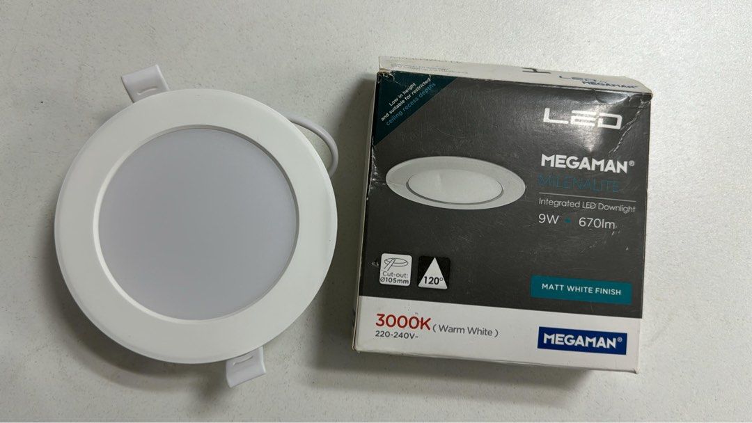 LED light （分類：燈飾）位於 Hong Kong。 由 ggwp1991 提交（商品編號 1306246453，圖片 2）。簡介： LED 燈 100/1，160/2 Size 見圖。 全新未用過。 地鐵站可交收。。