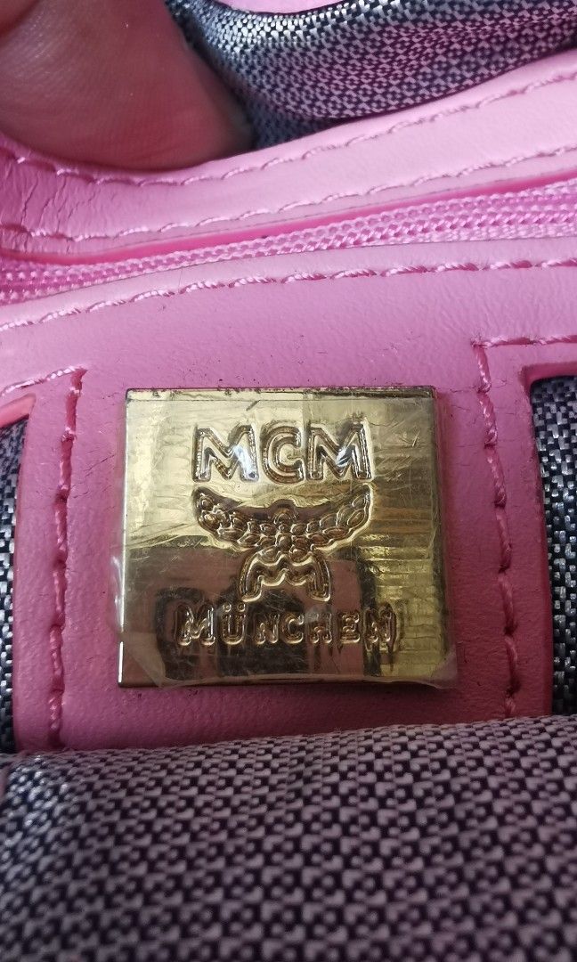 Mcm a6748 top