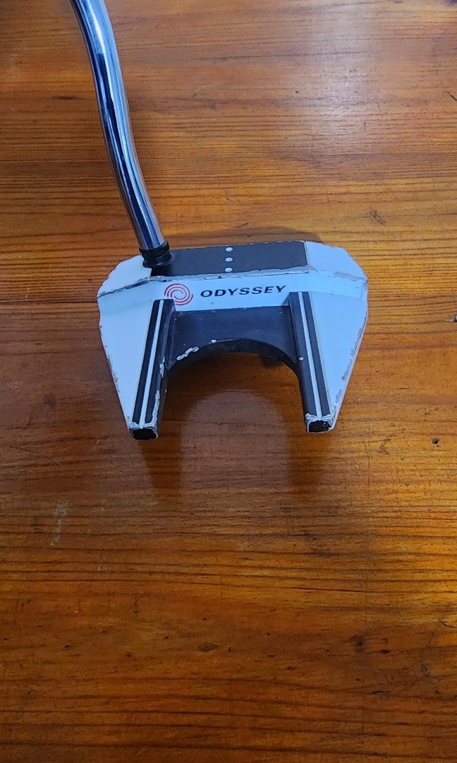 Odyssey Versa 7 Tank putter. Reverse colorway (Category: Golf) located in Quezon City. Submitted by Arnelius (Listing ID 1306299041, Image 2). Description: Odyssey Versa 7 Tank putter. Reverse colorway Bought brand new 2014, been my primary putter until replaced 2023. Item is used, manage your expectations. RFS: Upgrade Slightly negotiable for sure buyer Pickup only in UP Diliman.