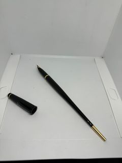 One piece refillable fountain pen