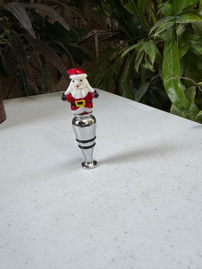 One piece Santa clause bottle stopper (Category: Other Kitchenware & Tableware) located in Davao. Submitted by parteawares2 (Listing ID 1306187274, Image 1). Description: One piece bottle stopper Santa clause .