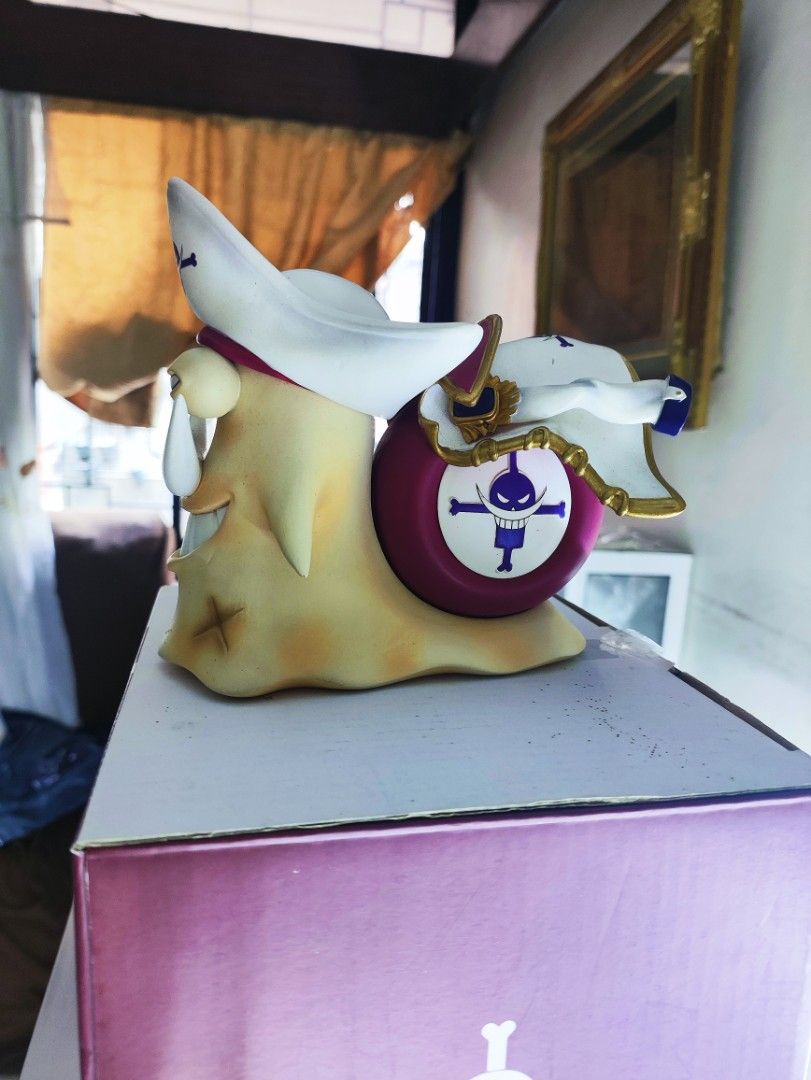 One Piece Snail Resin (Category: Designer & Blind Box Toys) located in Manila. Submitted by eizen20 (Listing ID 1306320067, Image 2). Description: White Beard Snail Resin 🔥authentic with box🔥 limot ko studio name fixed price: 2500 loc. Pandacan Manila.