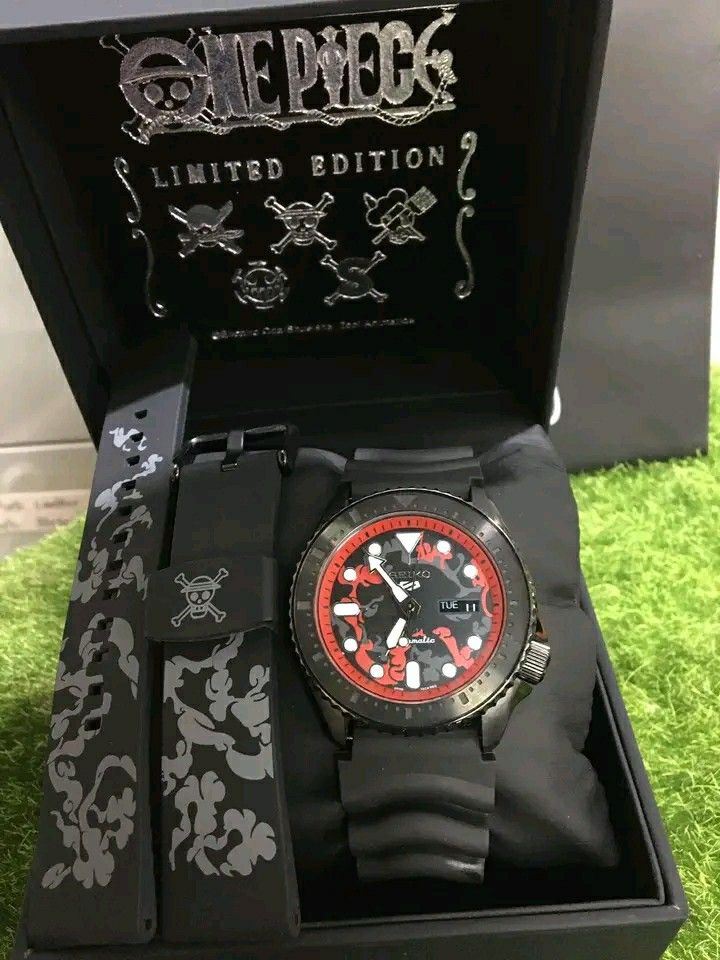 One piece watch (Category: Men's Watches) located in Manila. Submitted by saguittarian06 (Listing ID 1306339322, Image 1). Description: ⏰⏰🔔🔔End Of The Month Sale🔔🔔⏰⏰ One Piece 🕰 💰💰2700💰💰 Complete Set Inclusion: 1 Watch Rubber Band,Watch Box ,Paper Box Automatic Watch with Silicon Rubber Strap Stainless Steel Casing.