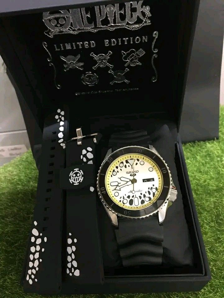 One piece watch (Category: Men's Watches) located in Manila. Submitted by saguittarian06 (Listing ID 1306339322, Image 2). Description: ⏰⏰🔔🔔End Of The Month Sale🔔🔔⏰⏰ One Piece 🕰 💰💰2700💰💰 Complete Set Inclusion: 1 Watch Rubber Band,Watch Box ,Paper Box Automatic Watch with Silicon Rubber Strap Stainless Steel Casing.