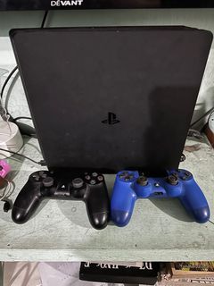 Playstation 4 1TB with 2 consoles and games