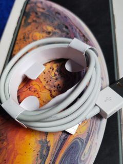 Preloved Original Apple USB To Lightning Cable