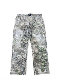 Realtree pants  (Official hard tag)