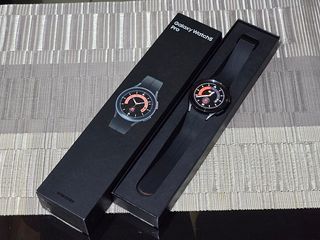 Samsung Galaxy Watch 5 Pro - Black Titanium