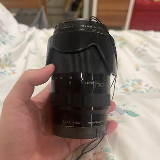 Sony 18-200mm f/3.5-6.3 Lens SEL18200LE
