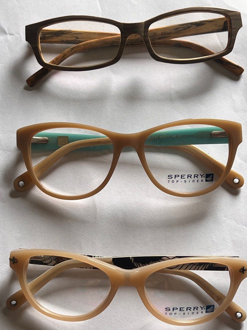 Spectacle frames (Category: Sunglasses & Eyewear) located in Singapore. Submitted by precy_c2000 (Listing ID 1306233225, Image 1). Description: Spectacle Frames 3 pairs of spectacles 2 new, 1 slightly used. Trendy and fasionable. Selling 20 each .