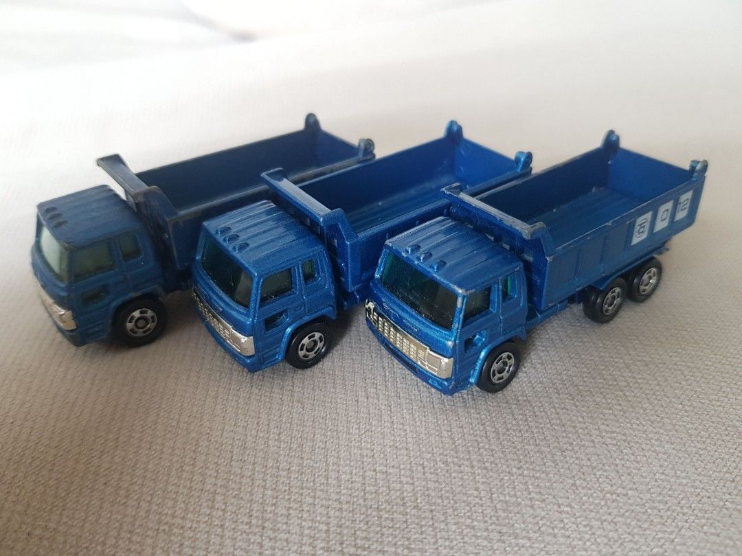 Tomica hino truck 1989, Toys & Collectibles, Figurines & Models