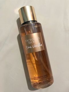 (Vanilla + cashmeran scents) Victoria's Secret Bare Vanilla Fragrance Mist 250ml64206382180739110