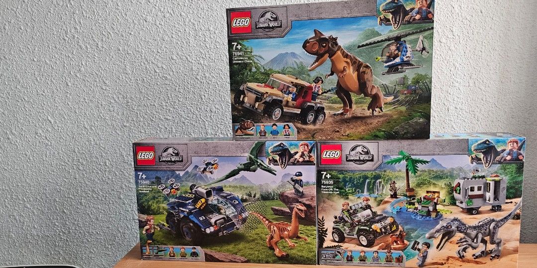 Brand New Lego Jurassic World 75935 Baryonyx Face Off The Treasure Hunt 75940 Gallimimus and Pteranodon Breakout 76941 Carnotaurus Dinosaur Chase
