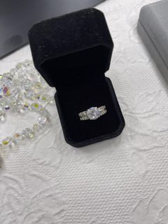 2carat  Synthetic Diamond Engagement Ring (Italian Silver Setting)