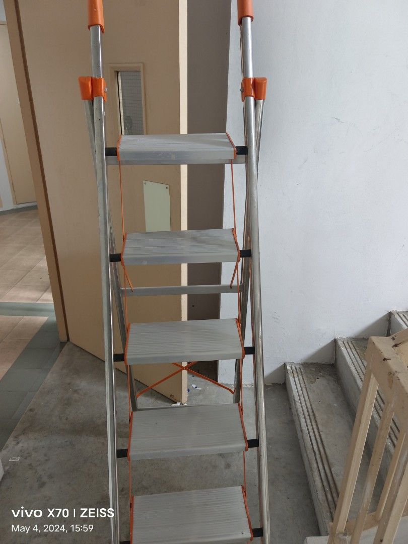 5 steps ladder