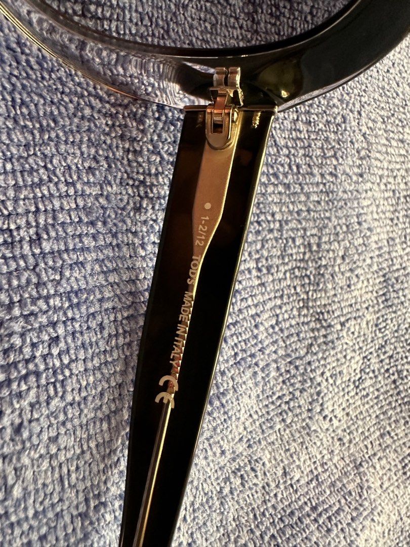 Authentic Tod’s Cat Eye Sunglasses (Category: Sunglasses & Eyewear) located in Quezon City. Submitted by nixieeee (Listing ID 1301551468, Image 3). Description: No Box Authentic Bought in the US Made in Italy Guaranteed Authentic Gradient Classic Style Will ship with generic hard case Used for photoshoot SRP: $350 + .
